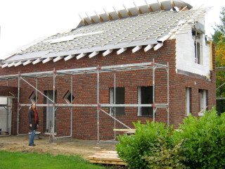 Garageneinfahrt mit Haueingang und K�che