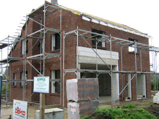 Giebelseite und Wintergarten (noch nicht gemauert)